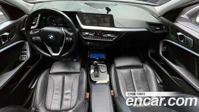 BMW 1 Series 2022 — Şəkil 7/20