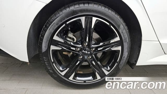 Kia K5 2023 — ფოტო 5/20