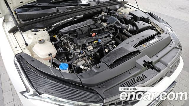 Kia K5 2023 — ფოტო 6/20