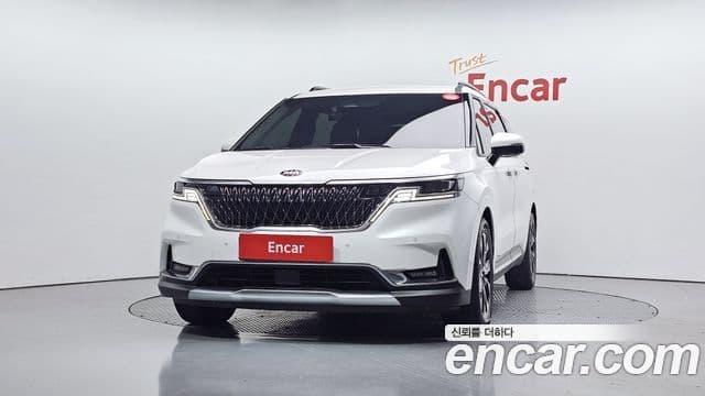 Kia Carnival 2021 — ფოტო 3/20