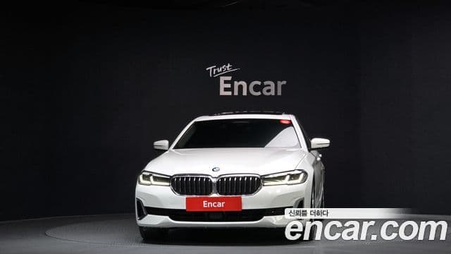 BMW 5 Series 2023 — Şəkil 11/20