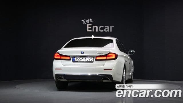 BMW 5 Series 2023 — Şəkil 14/20