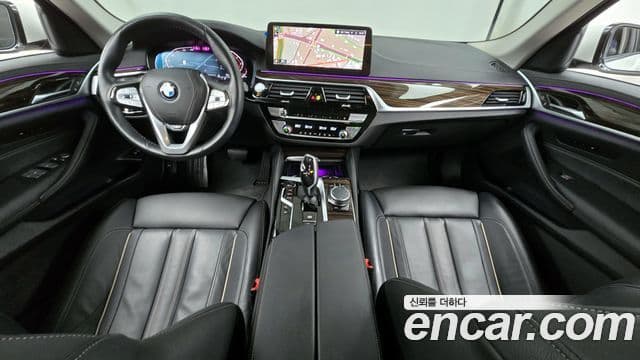 BMW 5 Series 2023 — Şəkil 8/20