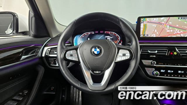 BMW 5 Series 2023 — Şəkil 18/20