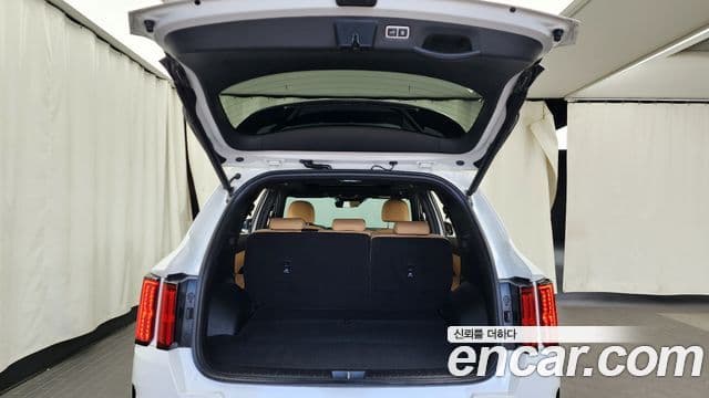 Kia Sorento 2021 — ფოტო 20/20