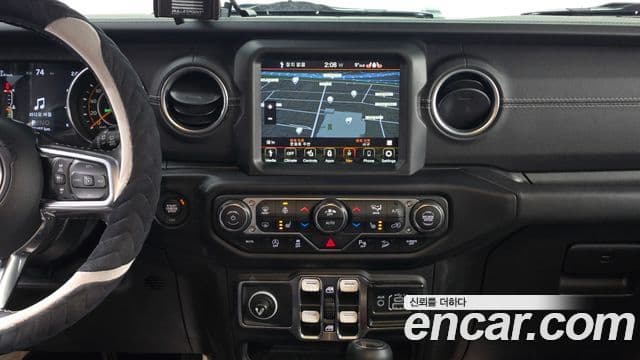 Jeep Wrangler 2019 — ფოტო 11/20