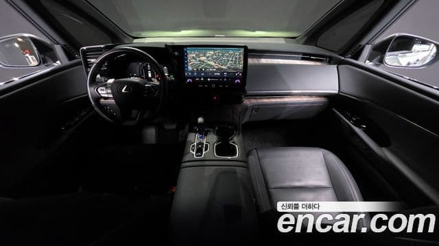 Lexus LM 2024 — фото 7 из 20