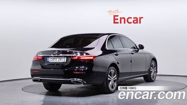 Mercedes-Benz E-Class 2021 — ფოტო 2/20