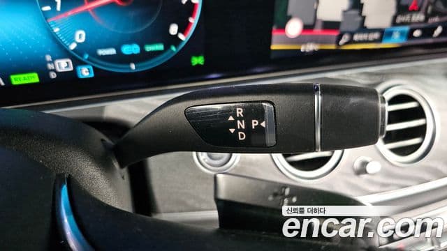 Mercedes-Benz E-Class 2021 — ფოტო 9/20