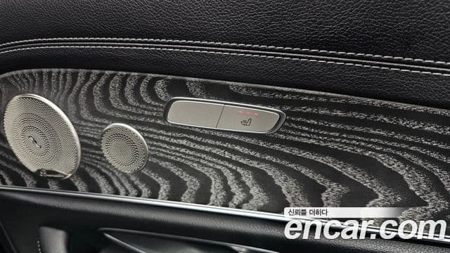 Mercedes-Benz E-Class 2021 — ფოტო 19/20