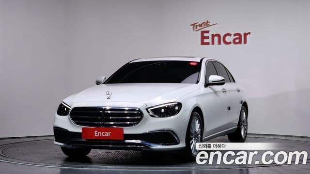 Mercedes-Benz E-Class 2020 — ფოტო 1/20