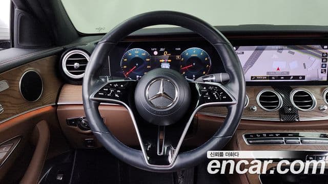 Mercedes-Benz E-Class 2020 — ფოტო 9/20