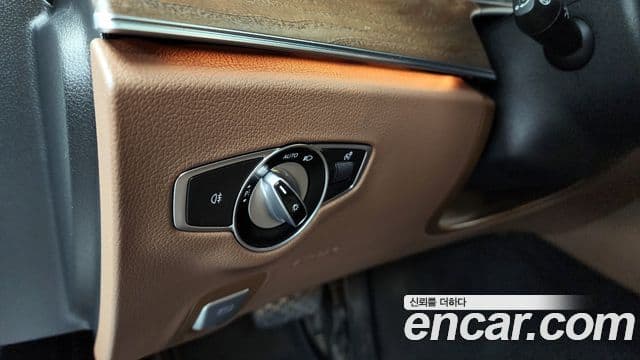 Mercedes-Benz E-Class 2020 — ფოტო 2/20