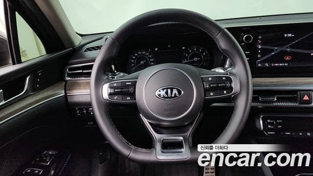 Kia K5 2020 — ფოტო 13/20