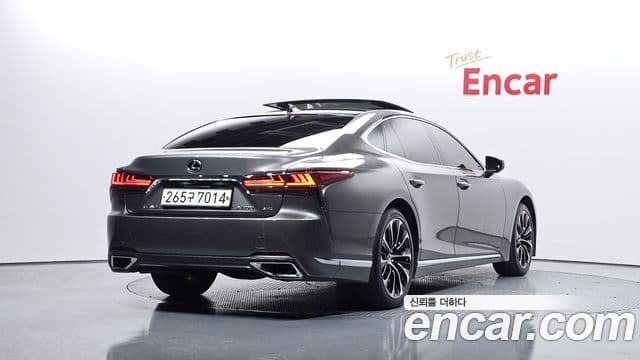 Lexus LS500 2021 — Şəkil 2/20