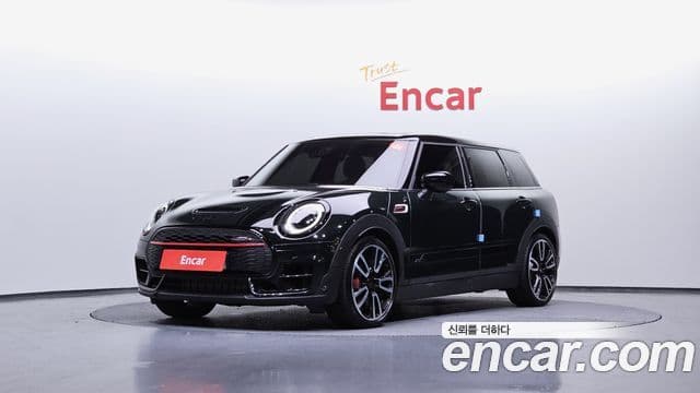 Mini Cooper S Clubman 2023 — ფოტო 1/20