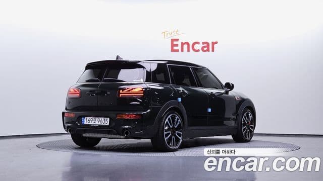Mini Cooper S Clubman 2023 — ფოტო 2/20