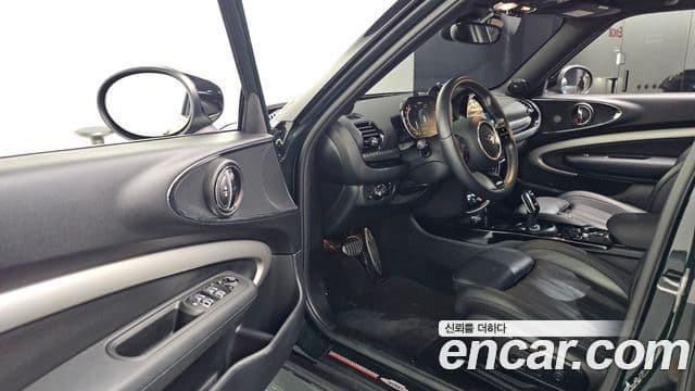 Mini Cooper S Clubman 2023 — ფოტო 10/20