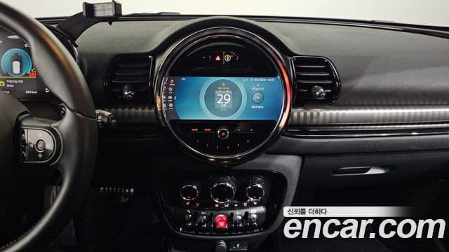 Mini Cooper S Clubman 2023 — ფოტო 14/20