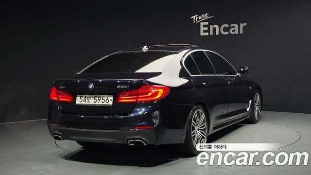BMW 5 Series 2019 — ფოტო 2/20