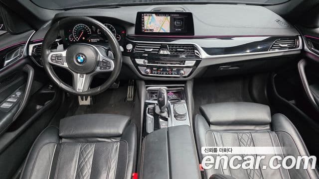 BMW 5 Series 2019 — ფოტო 7/20