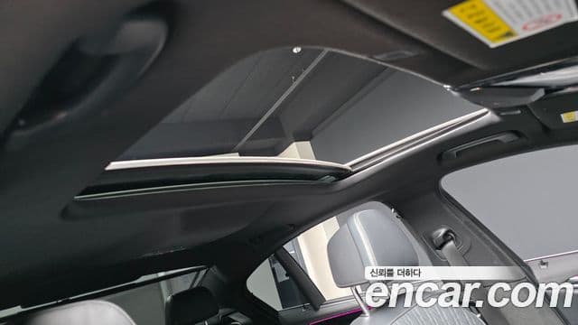 BMW 5 Series 2019 — ფოტო 18/20