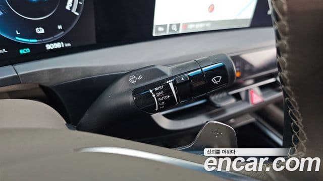 Kia K8 2021 — Şəkil 18/20