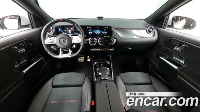 Mercedes-Benz GLA-Class 2023 — Фото 16/20
