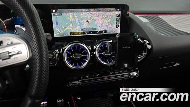 Mercedes-Benz GLA-Class 2023 — Фото 19/20