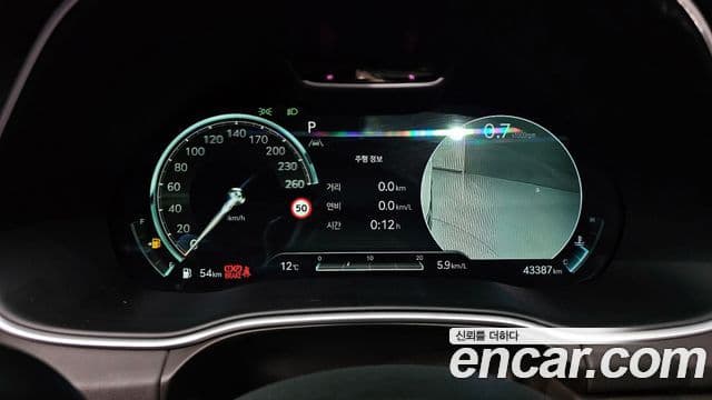 Genesis GV80 2023 — ფოტო 13/20