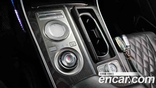 Genesis GV80 2020 — ფოტო 17/20