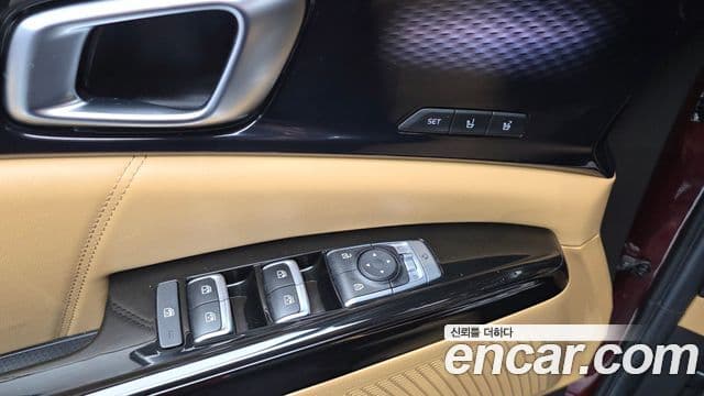 Kia Carnival 2021 — Şəkil 18/20