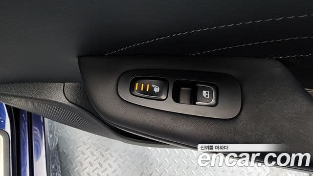 Kia Stinger 2021 — ფოტო 19/20