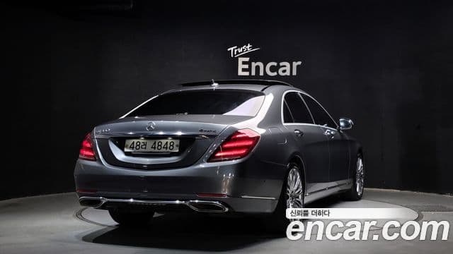 Mercedes-Benz S-Class 2019 — Photo 18/20