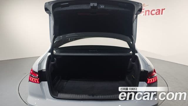 Audi A6 2021 — Photo 13/20