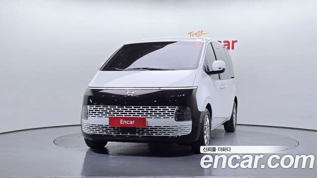 Hyundai Staria 2023 — Фото 3/20
