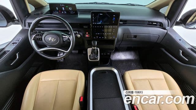 Hyundai Staria 2023 — Фото 7/20