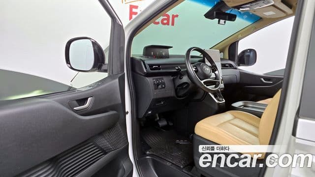 Hyundai Staria 2023 — Фото 11/20