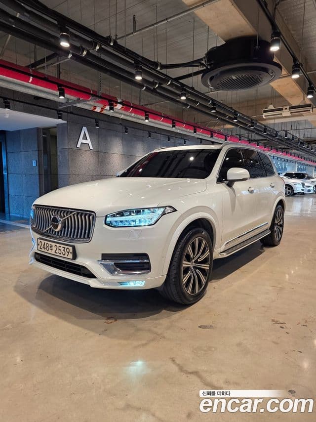 Volvo XC90 2020 — ფოტო 11/20