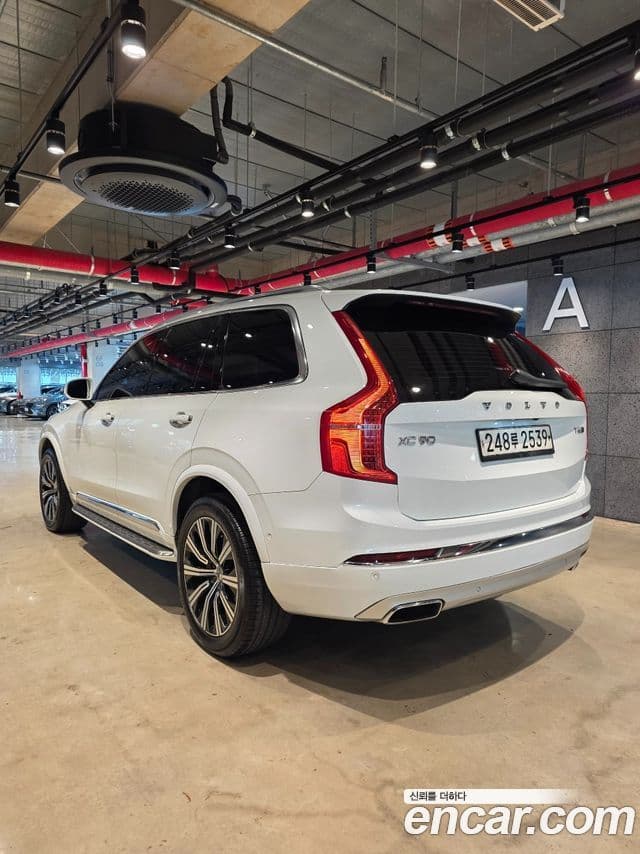 Volvo XC90 2020 — ფოტო 12/20