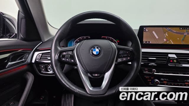 BMW 5 Series 2020 — Фото 15/20