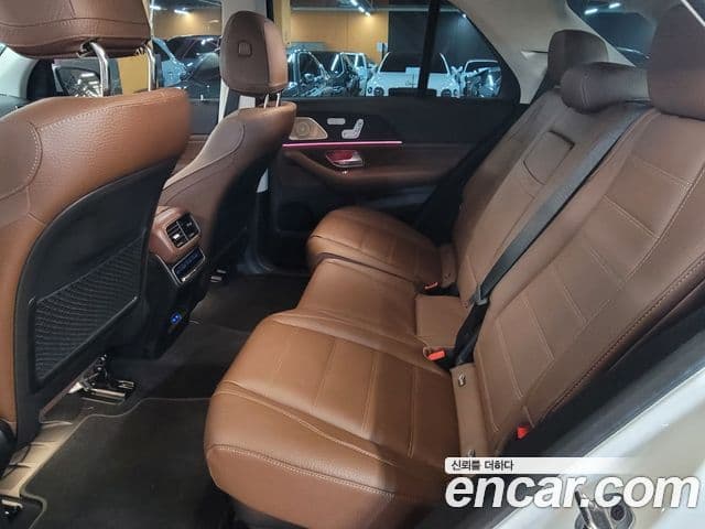 Mercedes-Benz GLE-Class 2025 — ფოტო 9/20