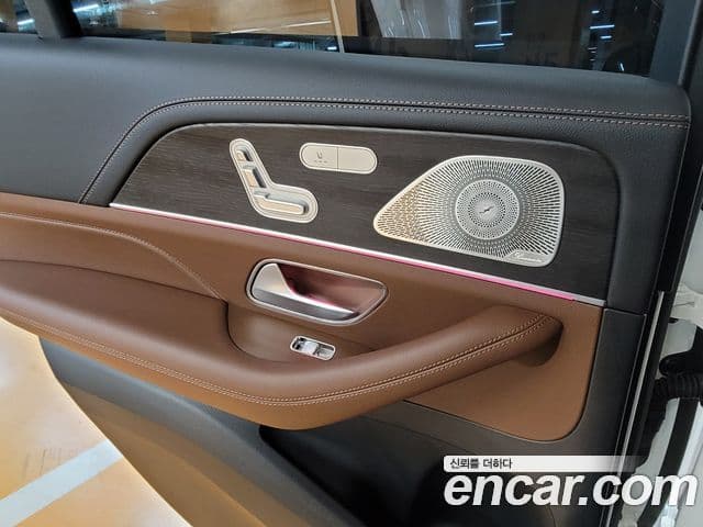Mercedes-Benz GLE-Class 2025 — ფოტო 11/20