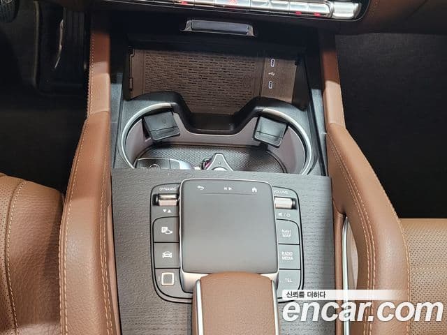Mercedes-Benz GLE-Class 2025 — ფოტო 13/20