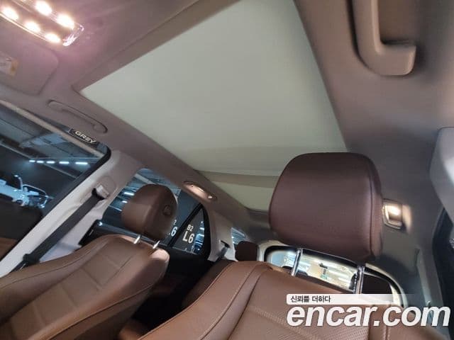 Mercedes-Benz GLE-Class 2025 — ფოტო 16/20