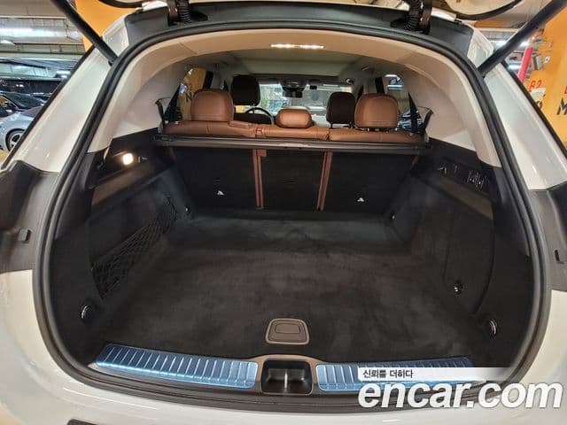 Mercedes-Benz GLE-Class 2025 — ფოტო 17/20