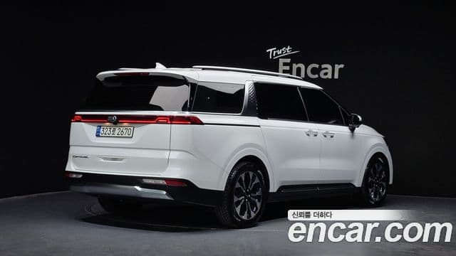 Kia Carnival 2020 — Фото 2/20