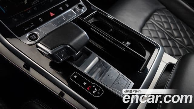 Audi Q8 2021 — ფოტო 13/20