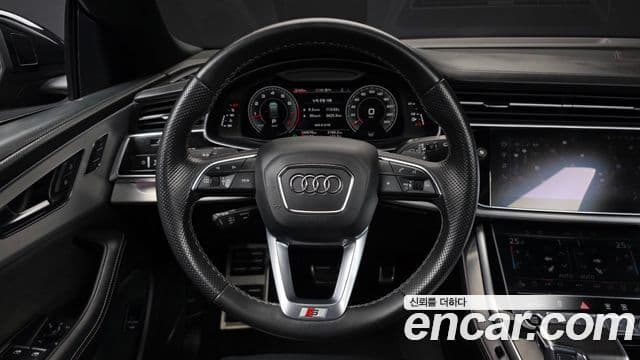 Audi Q8 2021 — ფოტო 6/20