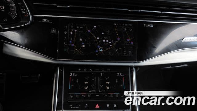 Audi Q8 2021 — ფოტო 9/20